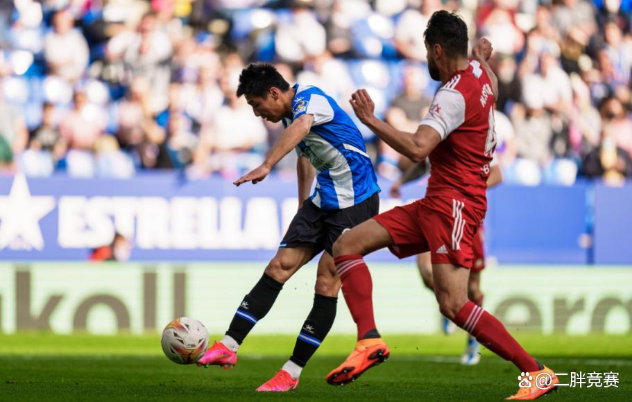 熊猫体育平台-西班牙客场大胜,后防强势表现令人印象深刻的简单介绍